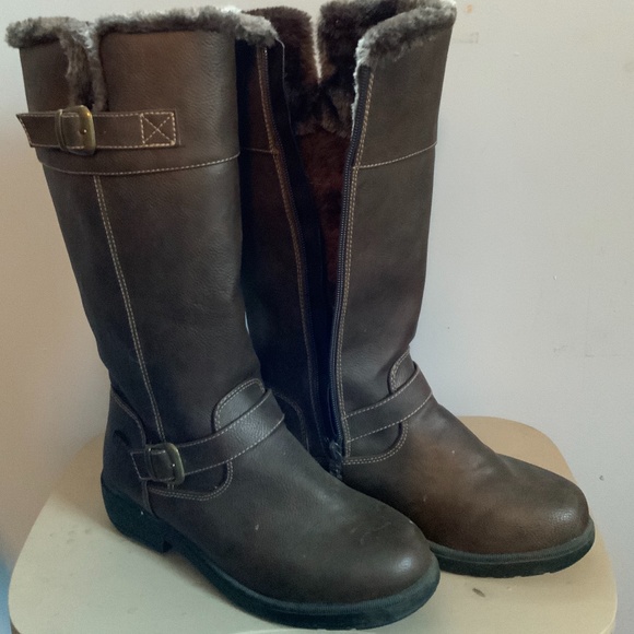 Totes boots - Picture 1 of 5